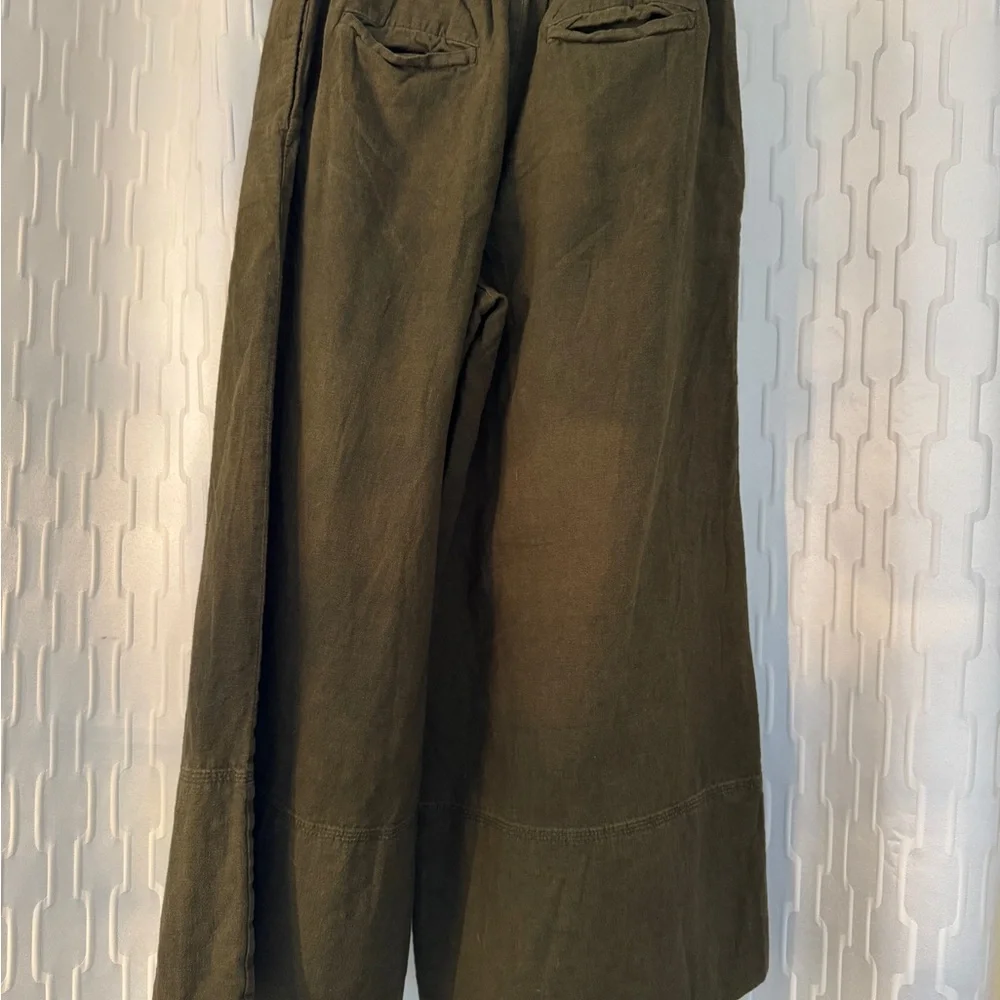 Women’s Banana Republic Wide Leg Crop Green Pants- Size XS